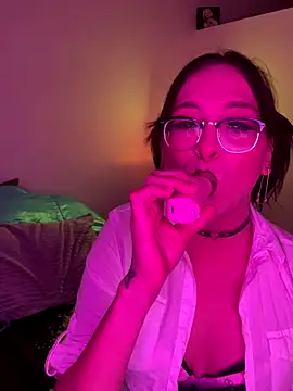 MiniMonroe online show from 10/15/25, 06:11