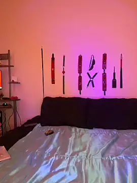 MiniMonroe online show from 12/03/25, 10:47