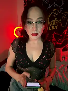 MiniMonroe online show from 10/22/25, 10:58