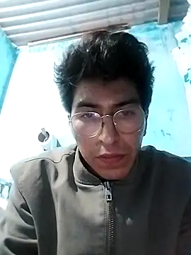 Rizz Latino online show from 10/11/25, 07:42