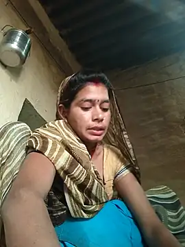 Snapshot of Sunakshi_sh chatting on 10/13/25, 01:51 Sunakshi sh online show from 10/13/25, 01:51