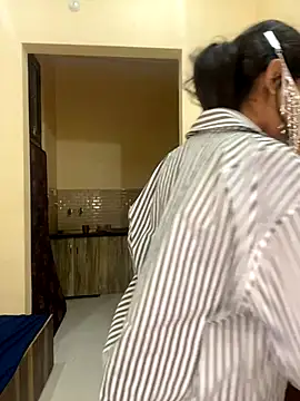 deepikaa aroraa online show from 11/12/25, 10:52