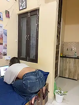 deepikaa aroraa online show from 02/06/26, 04:03