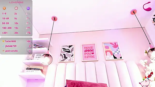 Isabella  gonzalez  online show from 11/19/25, 09:42