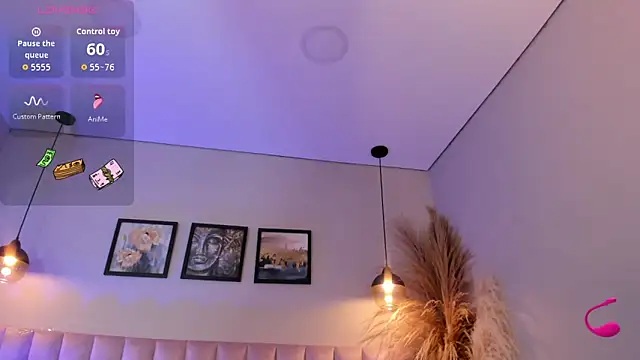 Isabella  gonzalez  online show from 10/25/25, 07:47