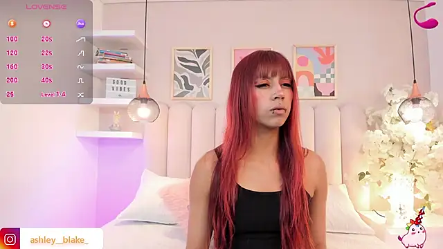 Isabella  gonzalez  online show from 11/29/25, 03:28