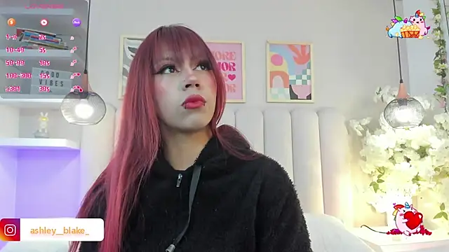 Isabella  gonzalez  online show from 12/19/25, 03:32