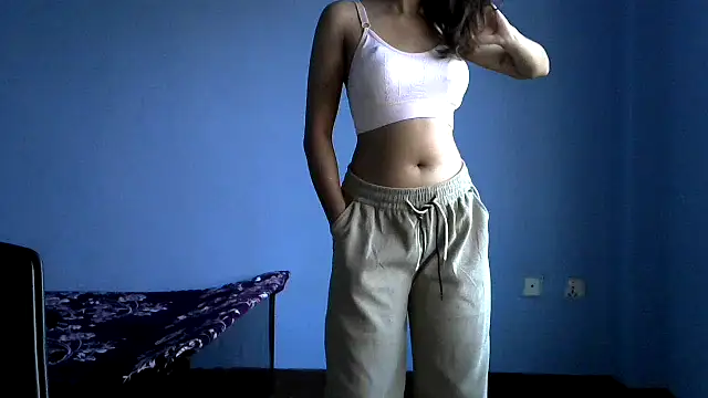Snapshot of sanskari_girl chatting on 10/17/25, 12:58 sanskari girl online show from 10/17/25, 12:58