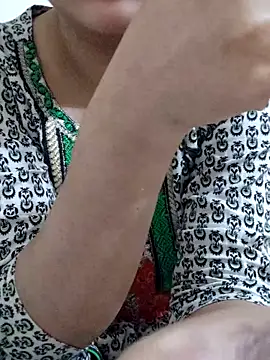 Snapshot of Tanha18 chatting on 12/01/25, 05:30 Tanha18 online show from 12/01/25, 05:30