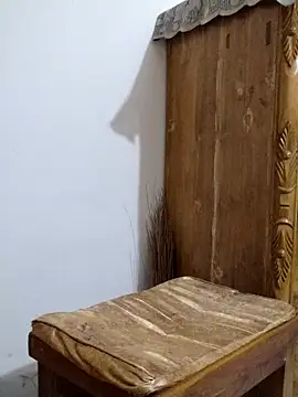 Snapshot of Tanha18 chatting on 11/17/25, 05:11 Tanha18 online show from 11/17/25, 05:11