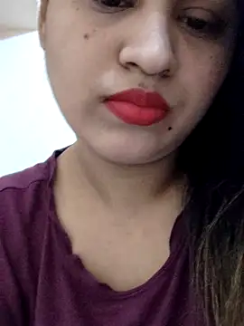 Snapshot of Tanha18 chatting on 10/27/25, 06:58 Tanha18 online show from 10/27/25, 06:58