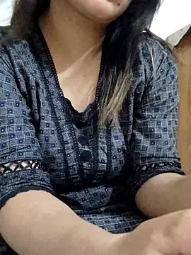 Snapshot of Tanha18 chatting on 11/24/25, 07:25 Tanha18 online show from 11/24/25, 07:25