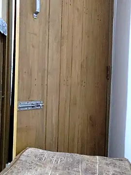 Snapshot of Tanha18 chatting on 12/15/25, 12:44 Tanha18 online show from 12/15/25, 12:44