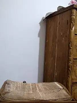 Snapshot of Tanha18 chatting on 11/27/25, 05:46 Tanha18 online show from 11/27/25, 05:46