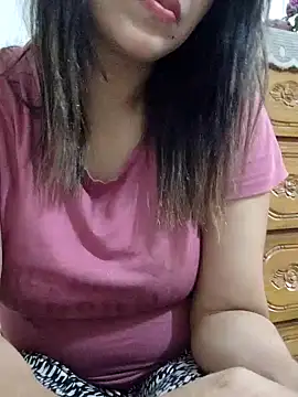 Snapshot of Tanha18 chatting on 11/15/25, 10:08 Tanha18 online show from 11/15/25, 10:08