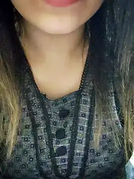 Snapshot of Tanha18 chatting on 12/18/25, 11:52 Tanha18 online show from 12/18/25, 11:52