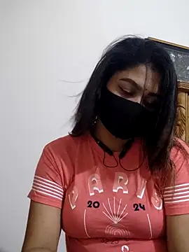 Snapshot of Tanha18 chatting on 10/18/25, 07:38 Tanha18 online show from 10/18/25, 07:38