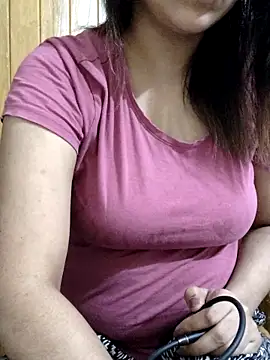 Snapshot of Tanha18 chatting on 11/21/25, 12:15 Tanha18 online show from 11/21/25, 12:15