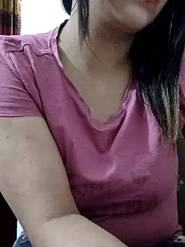 Snapshot of Tanha18 chatting on 12/14/25, 12:11 Tanha18 online show from 12/14/25, 12:11