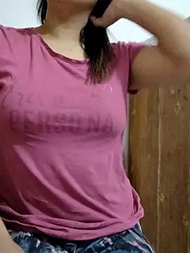 Snapshot of Tanha18 chatting on 11/23/25, 07:02 Tanha18 online show from 11/23/25, 07:02