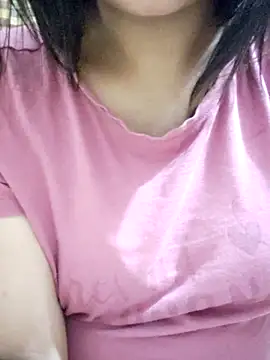 Snapshot of Tanha18 chatting on 12/15/25, 12:38 Tanha18 online show from 12/15/25, 12:38