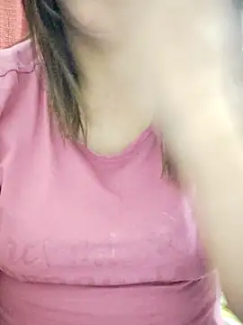 Snapshot of Tanha18 chatting on 10/23/25, 10:41 Tanha18 online show from 10/23/25, 10:41