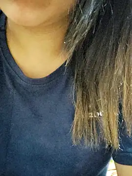 Snapshot of Tanha18 chatting on 12/13/25, 08:04 Tanha18 online show from 12/13/25, 08:04