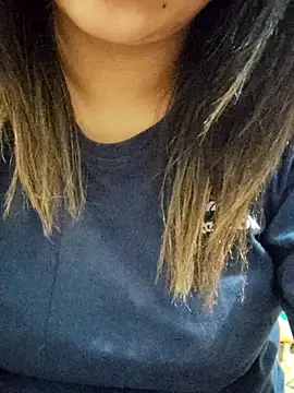 Snapshot of Tanha18 chatting on 12/16/25, 12:48 Tanha18 online show from 12/16/25, 12:48