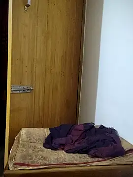 Snapshot of Tanha18 chatting on 12/18/25, 08:08 Tanha18 online show from 12/18/25, 08:08