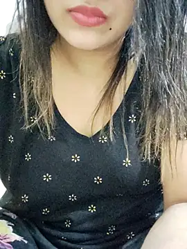 Snapshot of Tanha18 chatting on 11/16/25, 11:26 Tanha18 online show from 11/16/25, 11:26