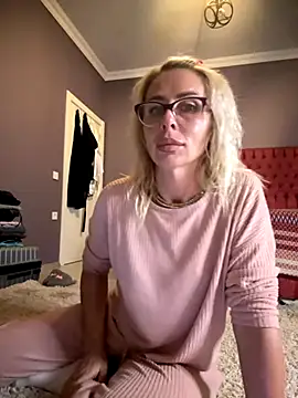 ElenabonyX online show from 11/13/25, 07:29