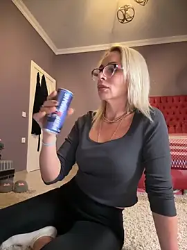 ElenabonyX online show from 11/11/25, 04:46