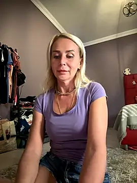 ElenabonyX online show from 10/24/25, 06:51