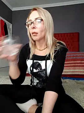 ElenabonyX online show from 02/07/26, 12:24