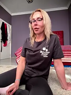 ElenabonyX online show from 01/13/26, 10:30