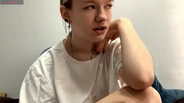 LorRebak online show from 10/15/25, 10:34