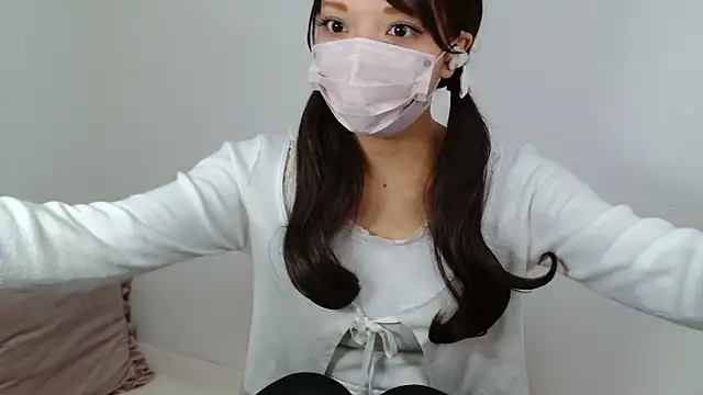 Ichikachan online show from 10/25/25, 02:22