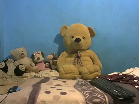 Indiansmiley01 online show from 10/14/25, 04:40