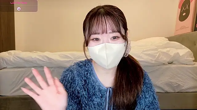 yura ra ra online show from 03/23/26, 01:11