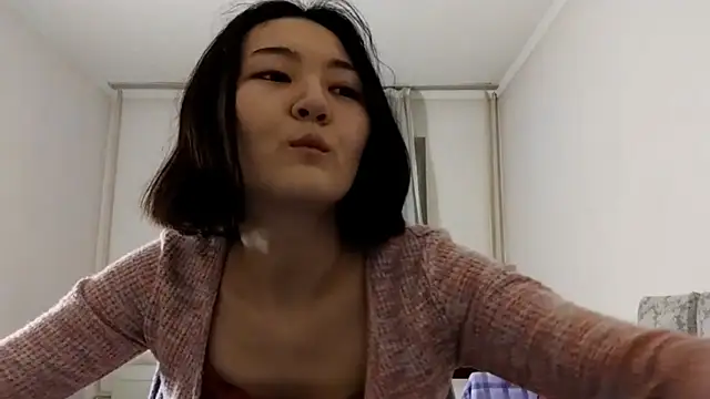 Lyndasilk online show from 11/28/25, 03:12