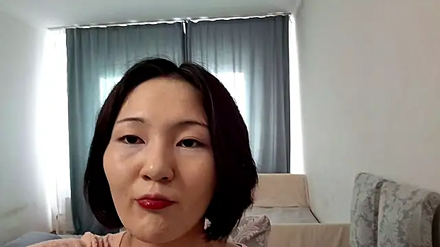 Lyndasilk online show from 04/25/26, 11:24
