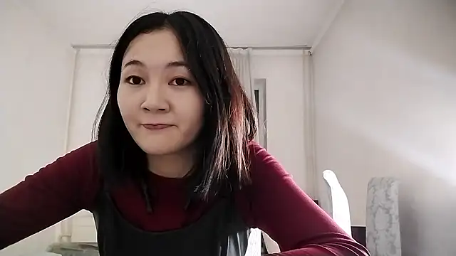 Lyndasilk online show from 11/15/25, 02:21