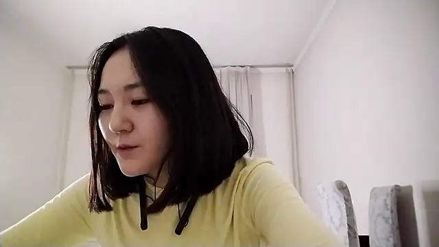 Lyndasilk online show from 11/04/25, 02:10