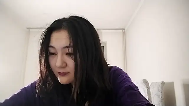 Lyndasilk online show from 11/16/25, 02:11