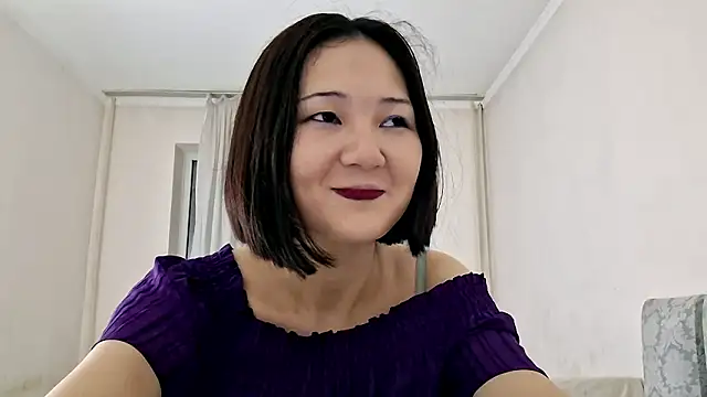 Lyndasilk online show from 02/25/26, 02:50