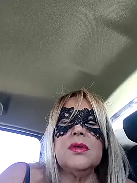 Snapshot of Monellaxx chatting on 04/18/26, 11:45 Monellaxx online show from 04/18/26, 11:45