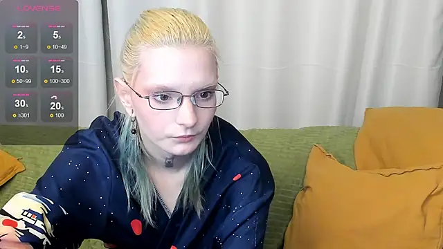 Snapshot of asagiri_lika chatting on 10/17/25, 04:20 asagiri lika online show from 10/17/25, 04:20
