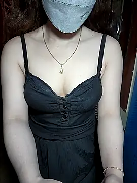 LeanaLy online show from 10/21/25, 02:00