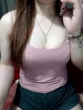 LeanaLy online show from 04/15/26, 01:44