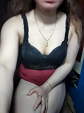 LeanaLy online show from 10/30/25, 12:03